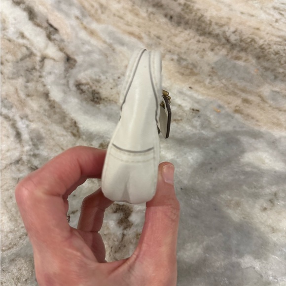 Rare EUC Coach Ergo bone white keychain with hangtag - Picture 6 of 7